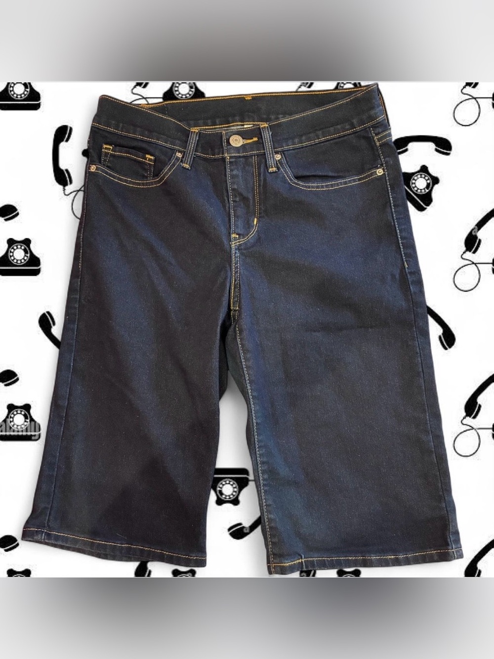 Levi's Women’s Dark Wash Blue Denim Shorts Flat Front Button 5-Pocket Sz 27